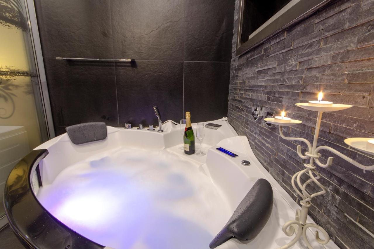 Madison Inn Suites - Wilson'S Square Belgrad Exteriör bild